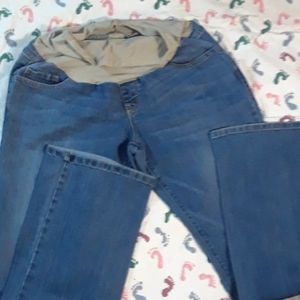 Maternity blue jeans like new no rips or tears